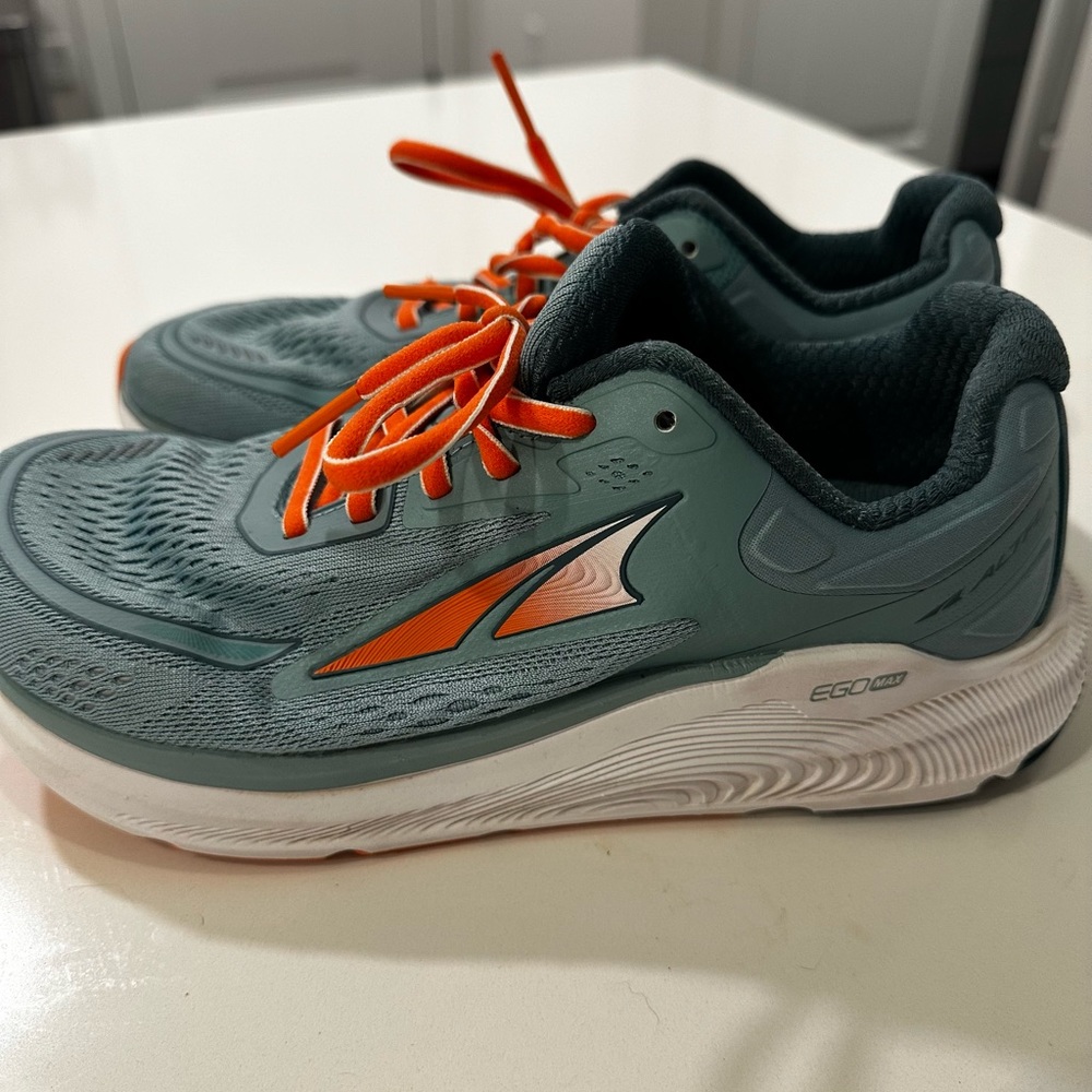 Altra Paradigm 6 Running Shoe - Size 8